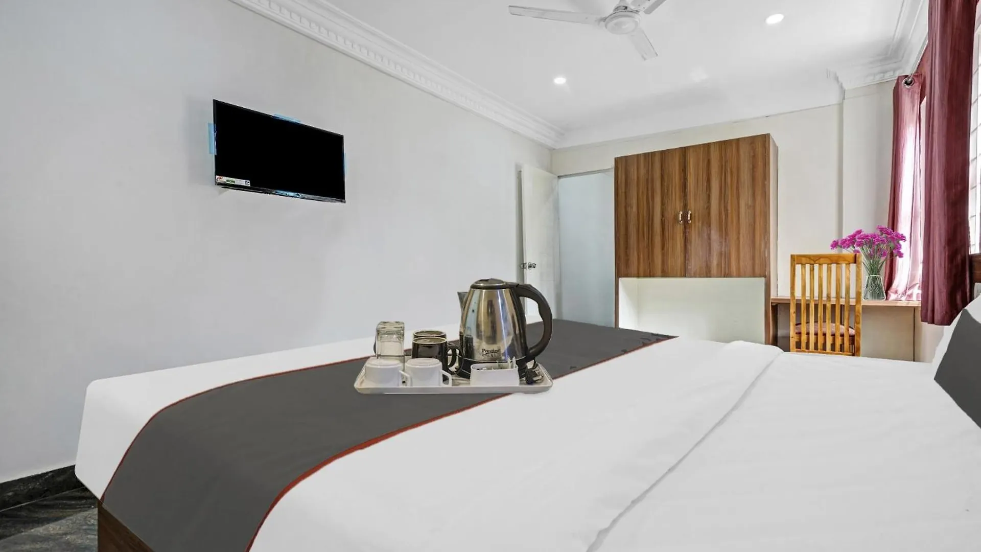 Hotel Capital O Rayan Plaza Kochi Indie