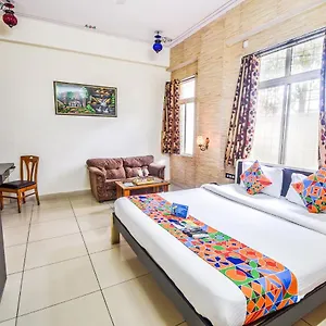 Fabhotel Everest International Hotel