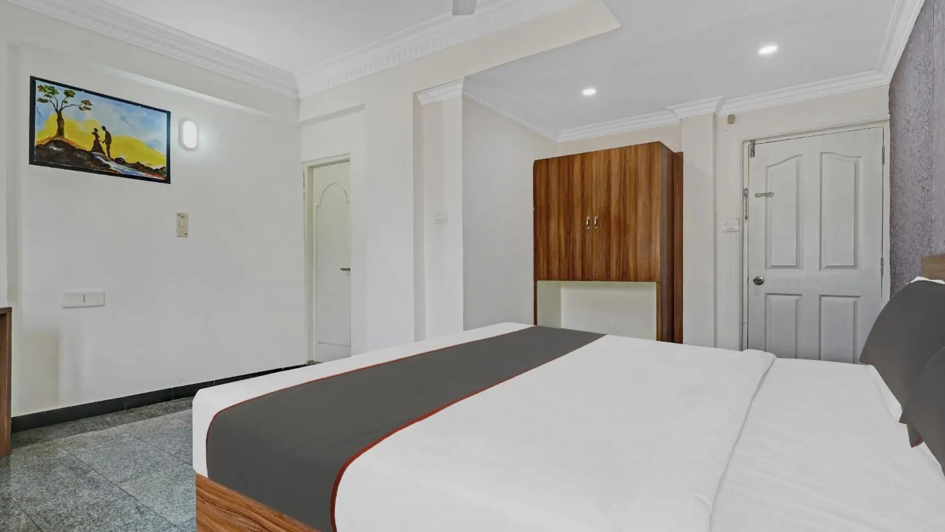 Capital O Rayan Plaza Hotel Kochi