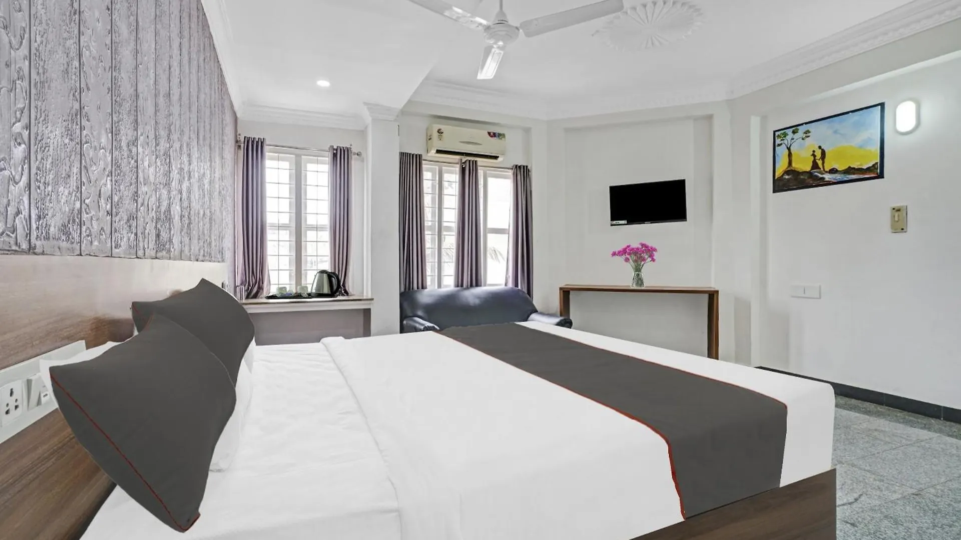 Capital O Rayan Plaza Hotel Kochi