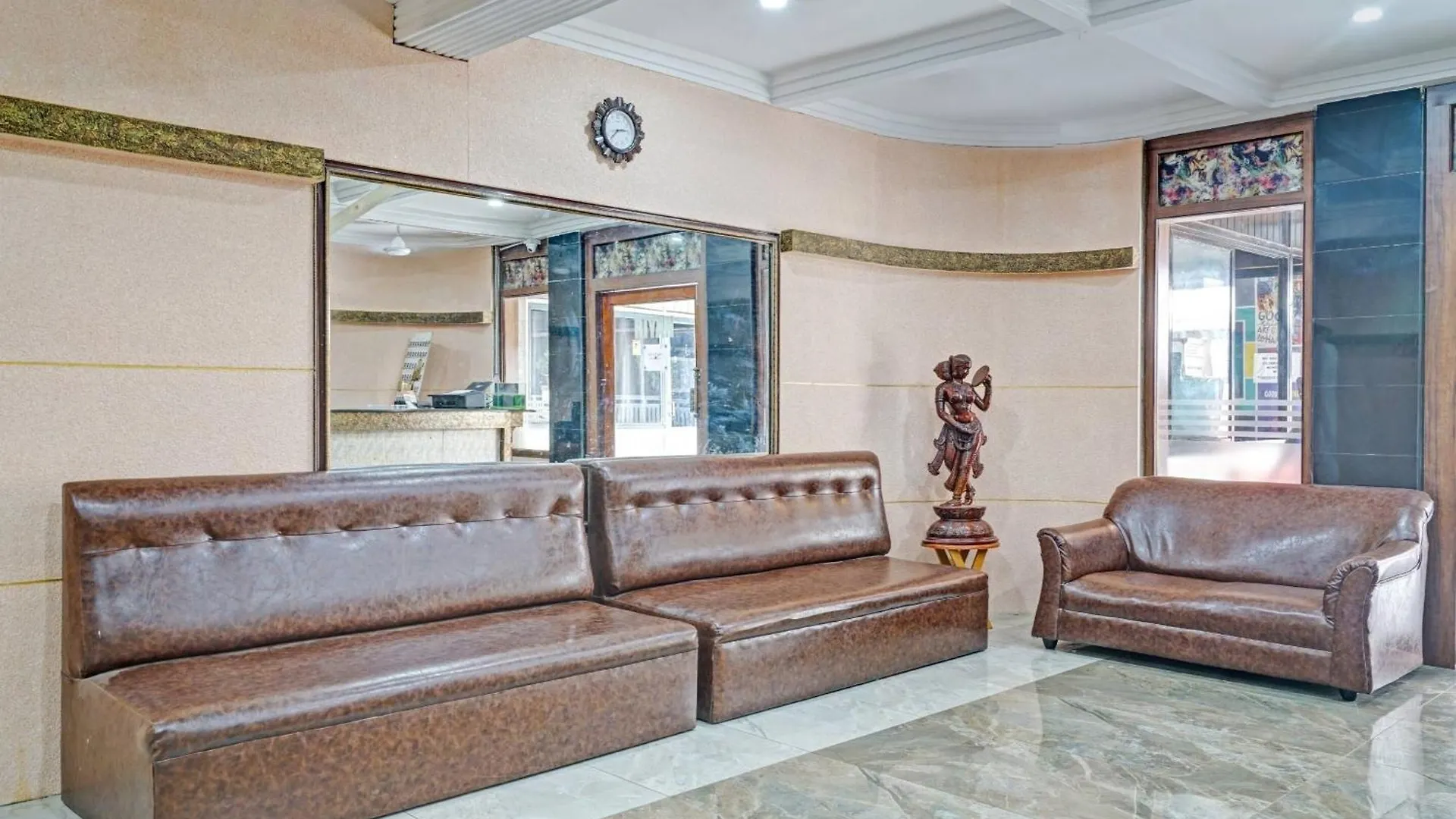***  Capital O Rayan Plaza Hotel Kochi India