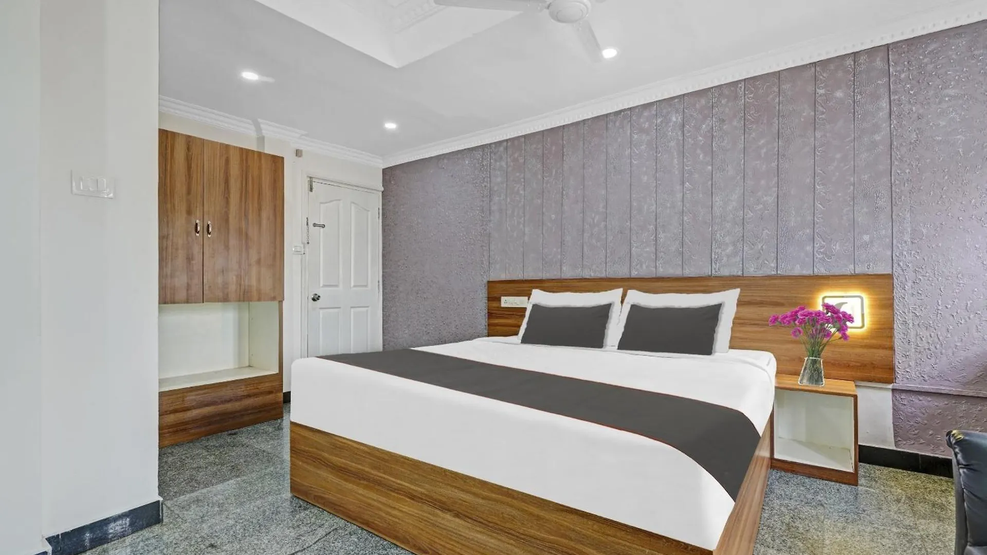 Capital O Rayan Plaza Hotel Kochi