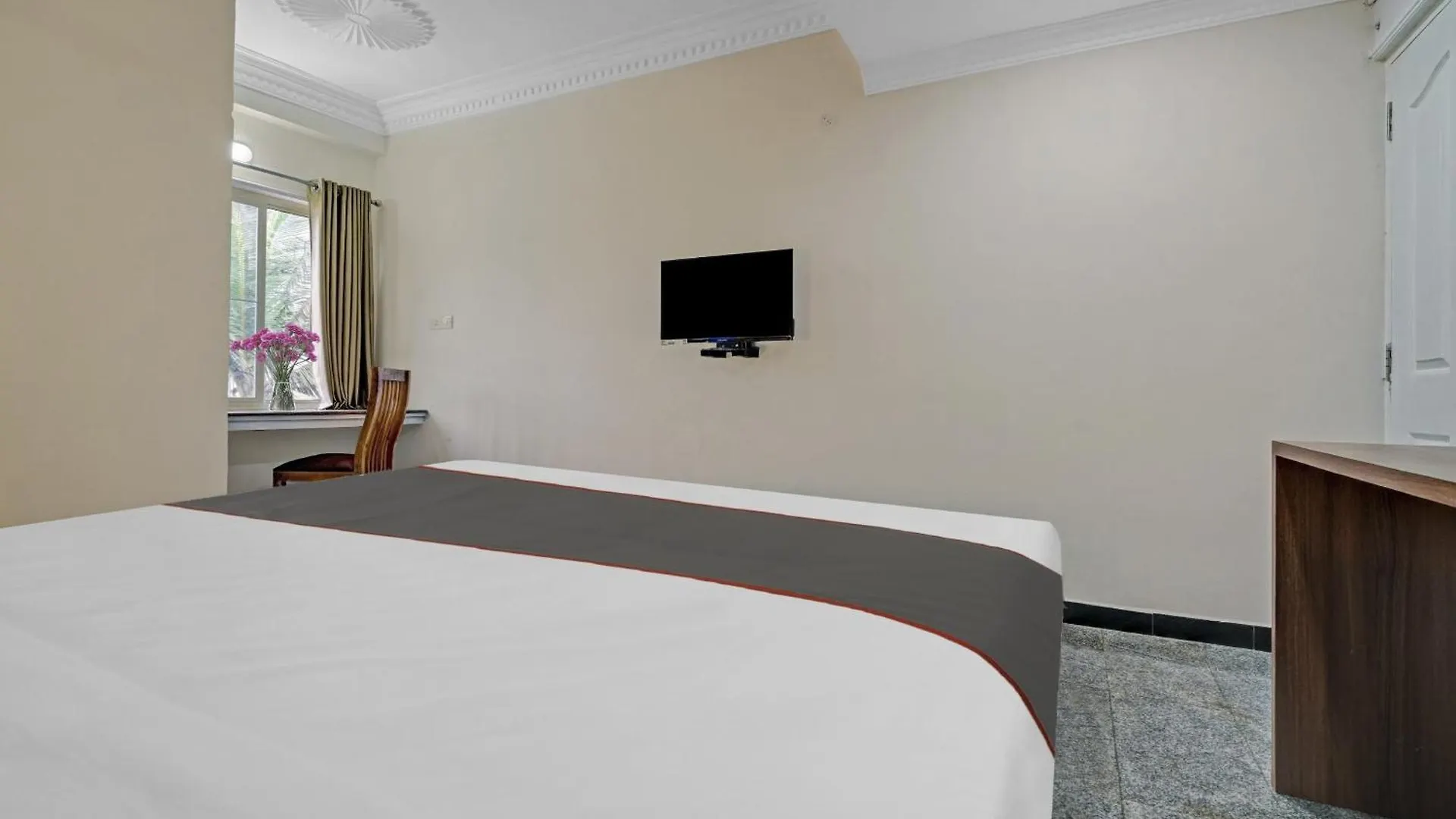 Capital O Rayan Plaza Hotel Kochi