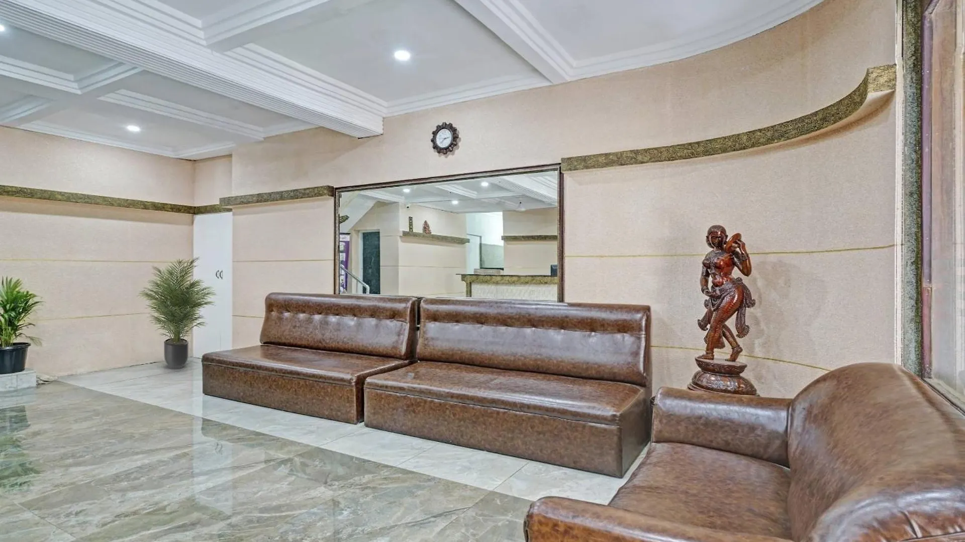 Capital O Rayan Plaza Hotel Kochi